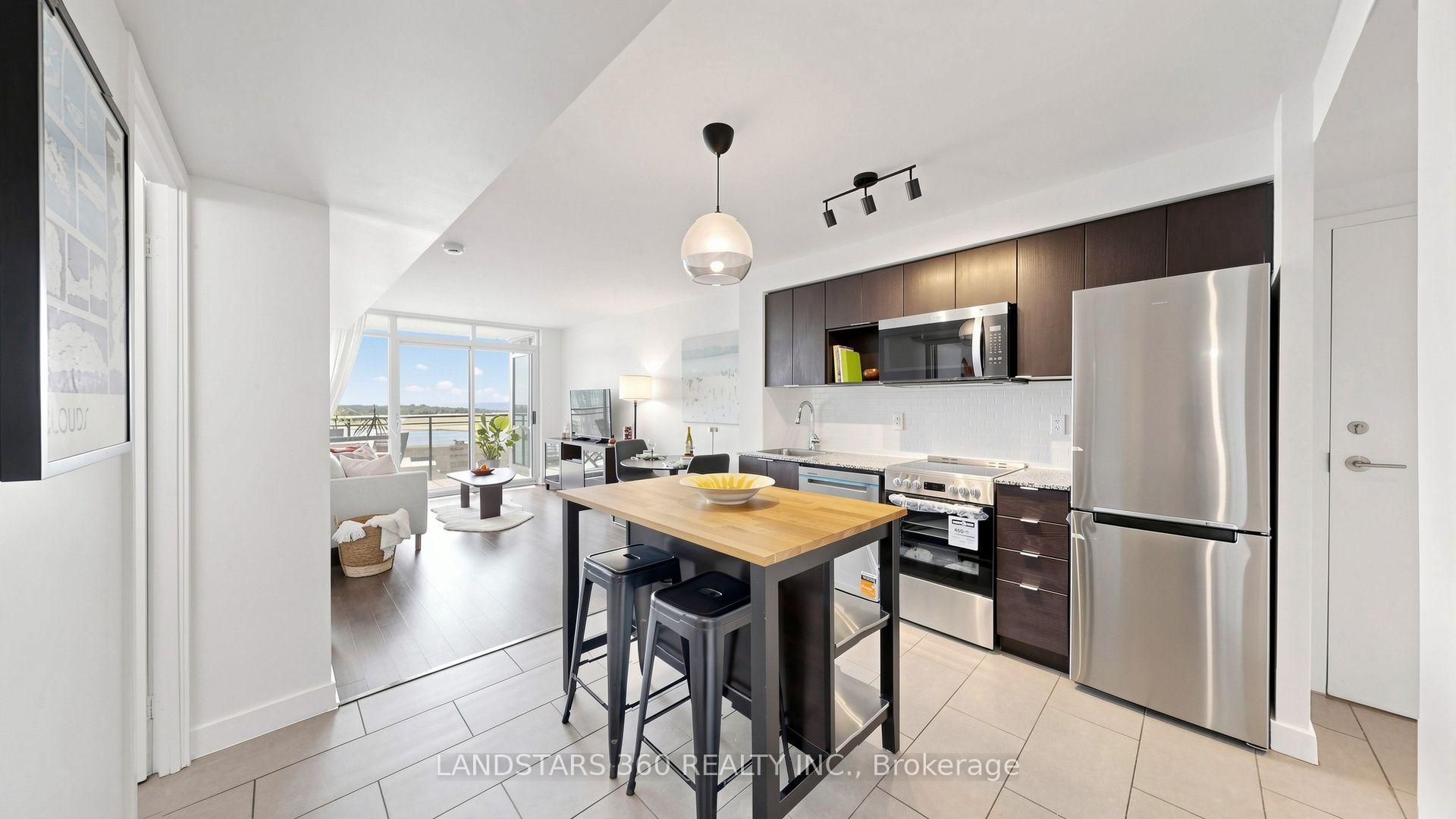 Photo 6 of Unit 1811, 15 Fort York Boulevard, Toronto, Waterfront Communities — HOMEH