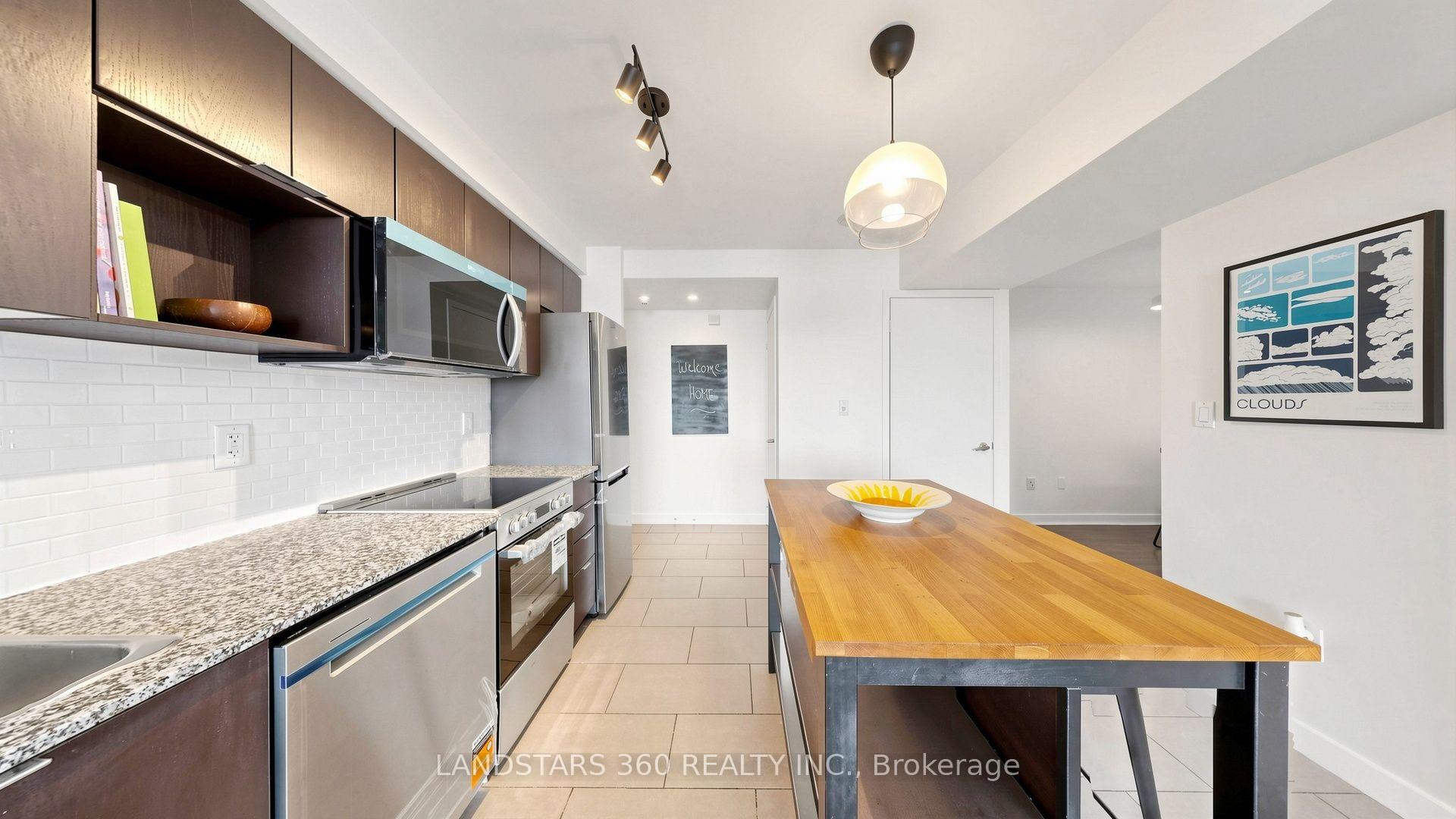 Photo 7 of Unit 1811, 15 Fort York Boulevard, Toronto, Waterfront Communities — HOMEH
