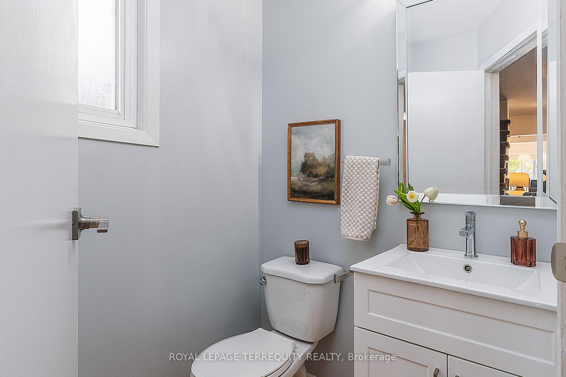 Photo 4 of 19 Brocklesby Crescent, Ajax, Central West — HOMEH