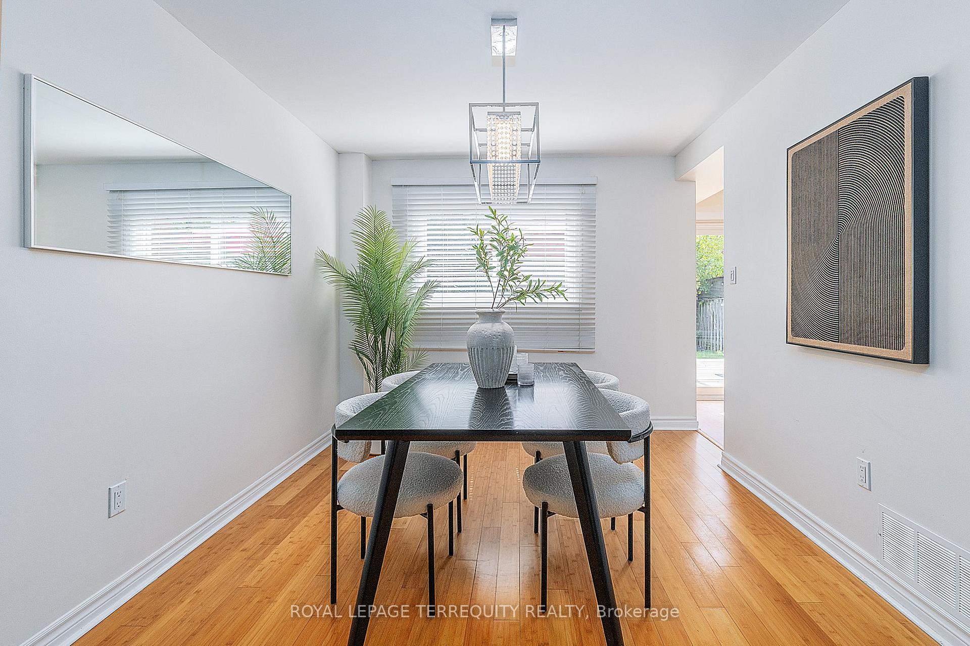 Photo 9 of 19 Brocklesby Crescent, Ajax, Central West — HOMEH