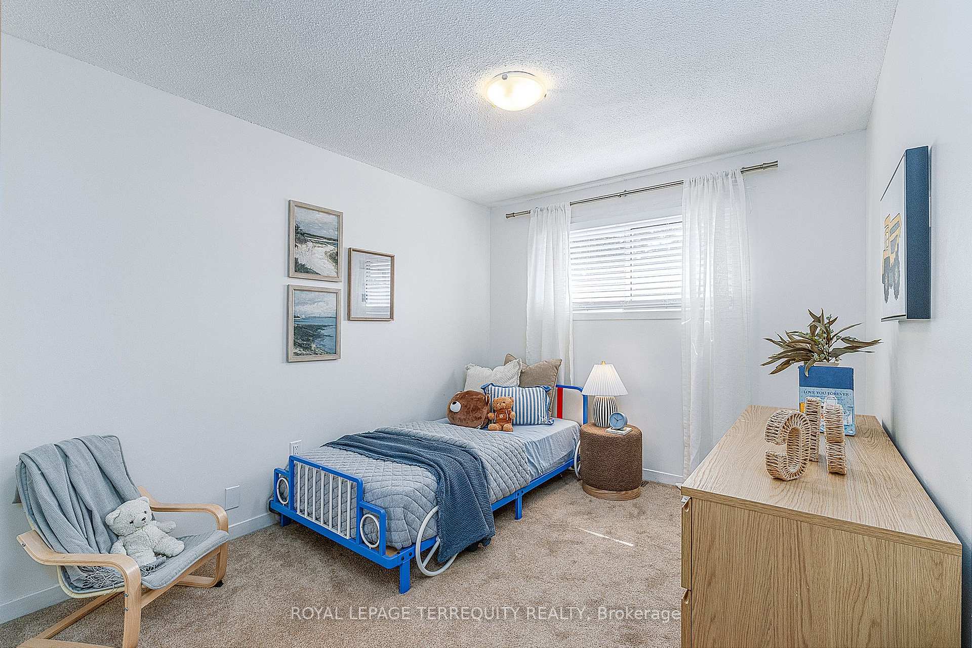 Photo 17 of 19 Brocklesby Crescent, Ajax, Central West — HOMEH