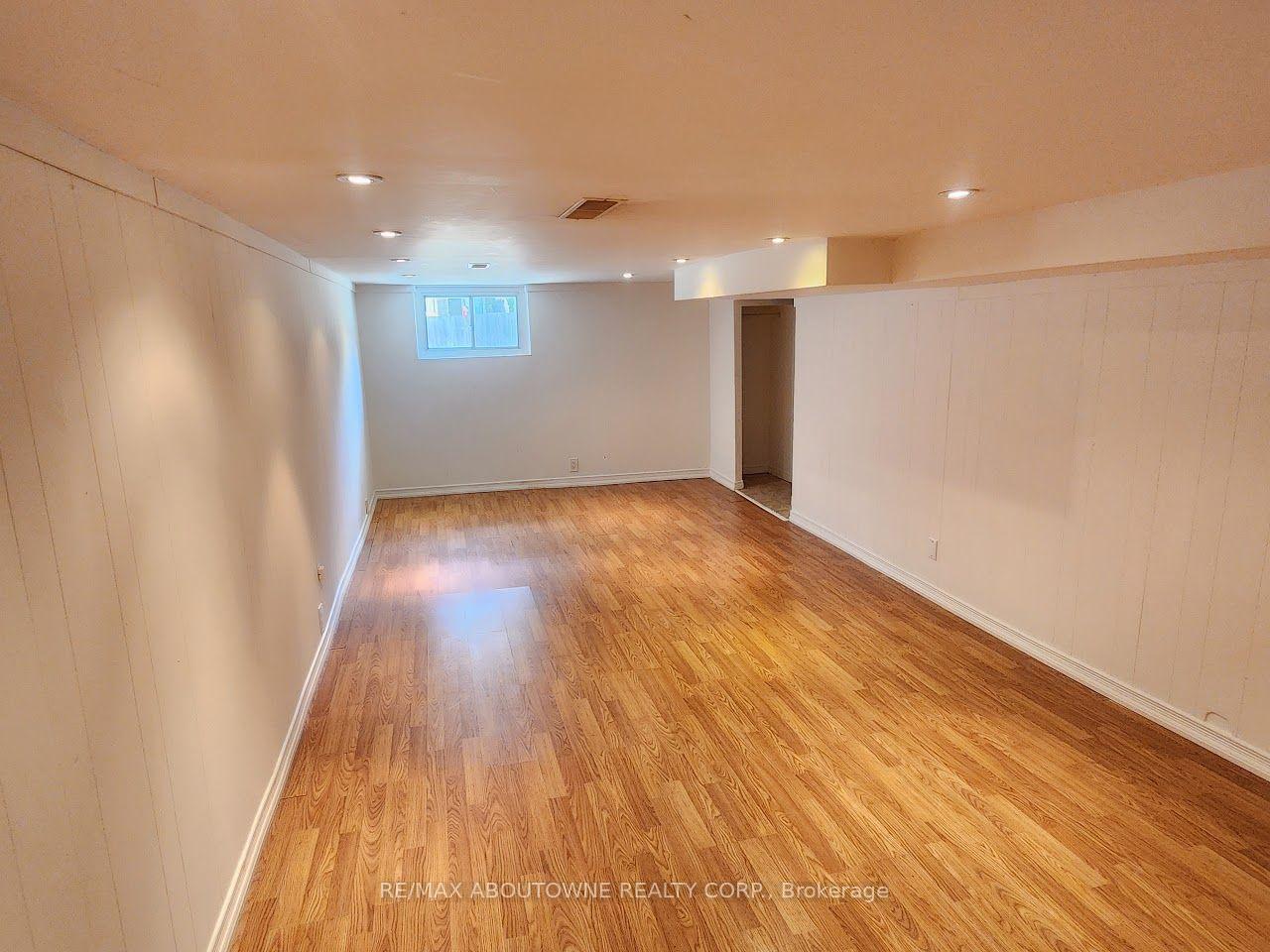 Photo 11 of 205 Kensington Avenue S, Hamilton, Delta — HOMEH