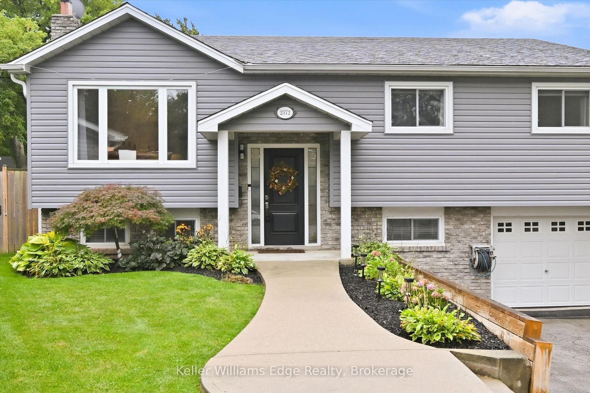 Photo 4 of 2372 Cayuga Court, Burlington, Brant Hills — HOMEH