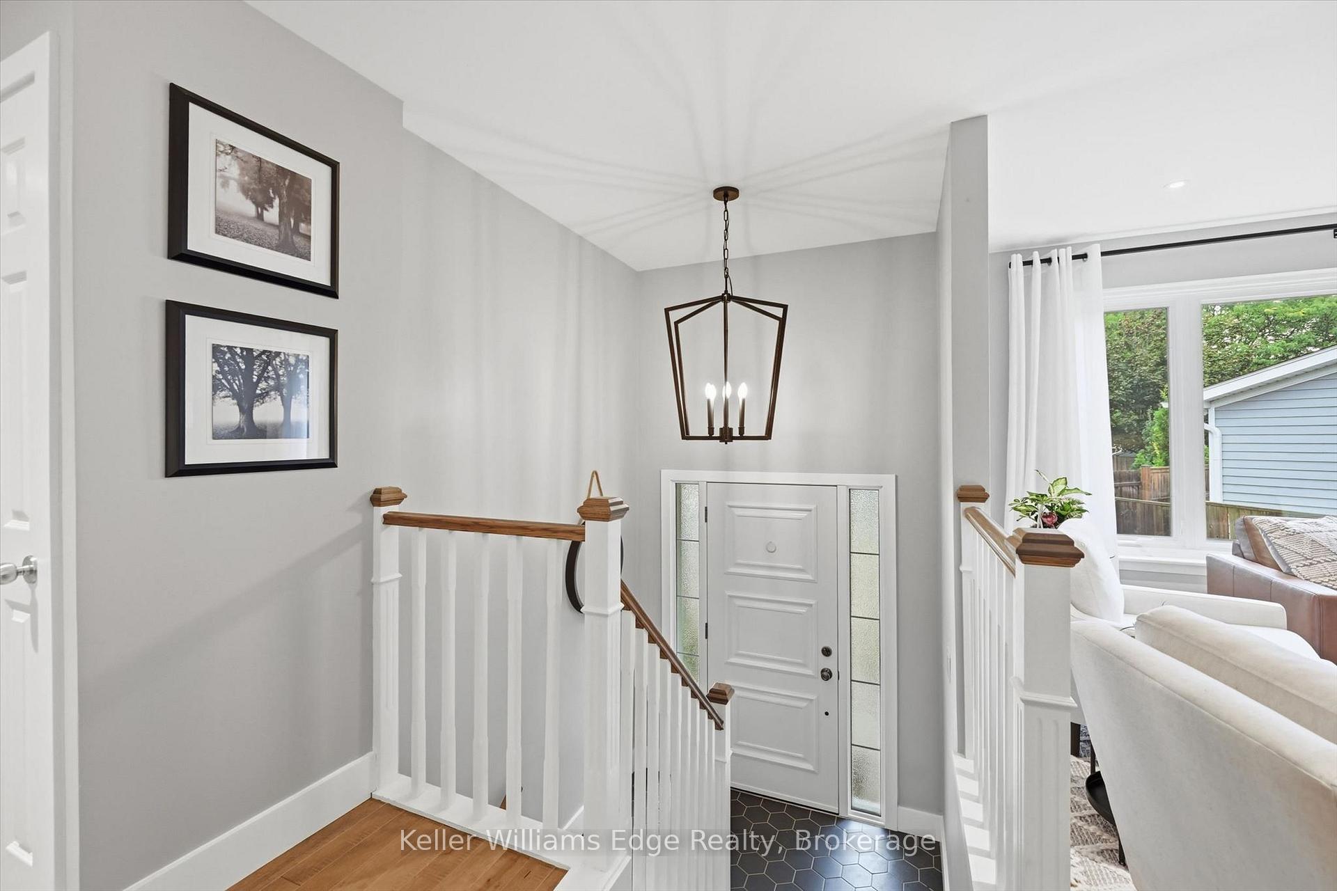 Photo 5 of 2372 Cayuga Court, Burlington, Brant Hills — HOMEH