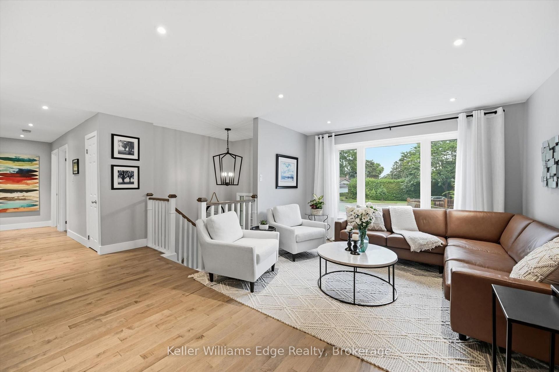 Photo 11 of 2372 Cayuga Court, Burlington, Brant Hills — HOMEH