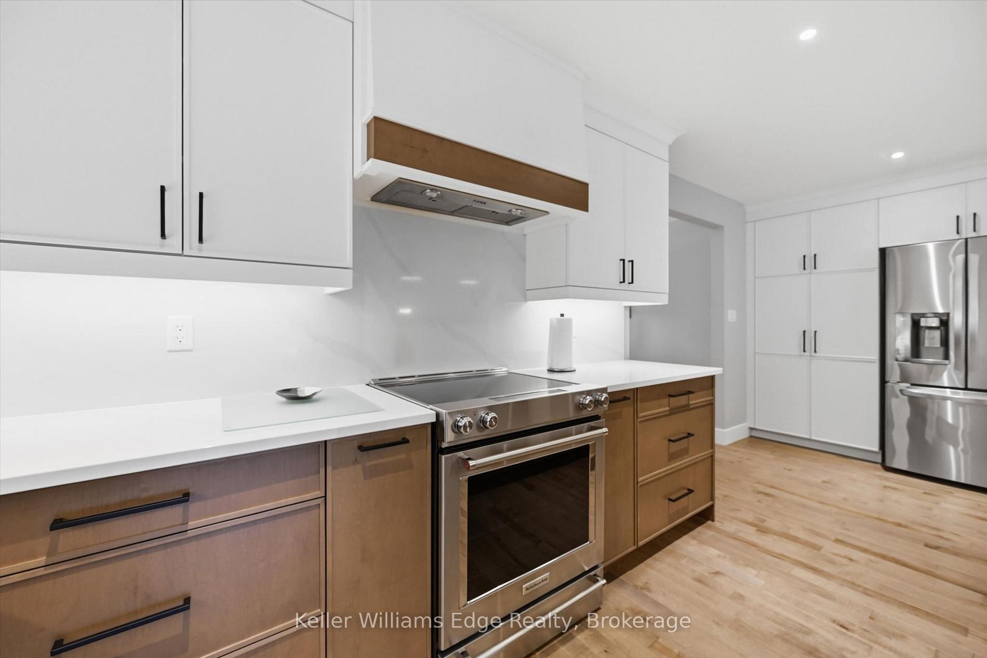 Photo 18 of 2372 Cayuga Court, Burlington, Brant Hills — HOMEH