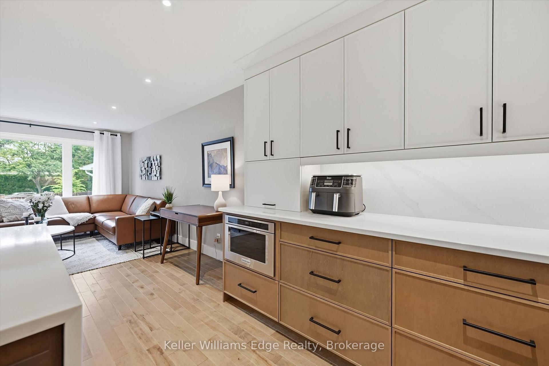 Photo 19 of 2372 Cayuga Court, Burlington, Brant Hills — HOMEH