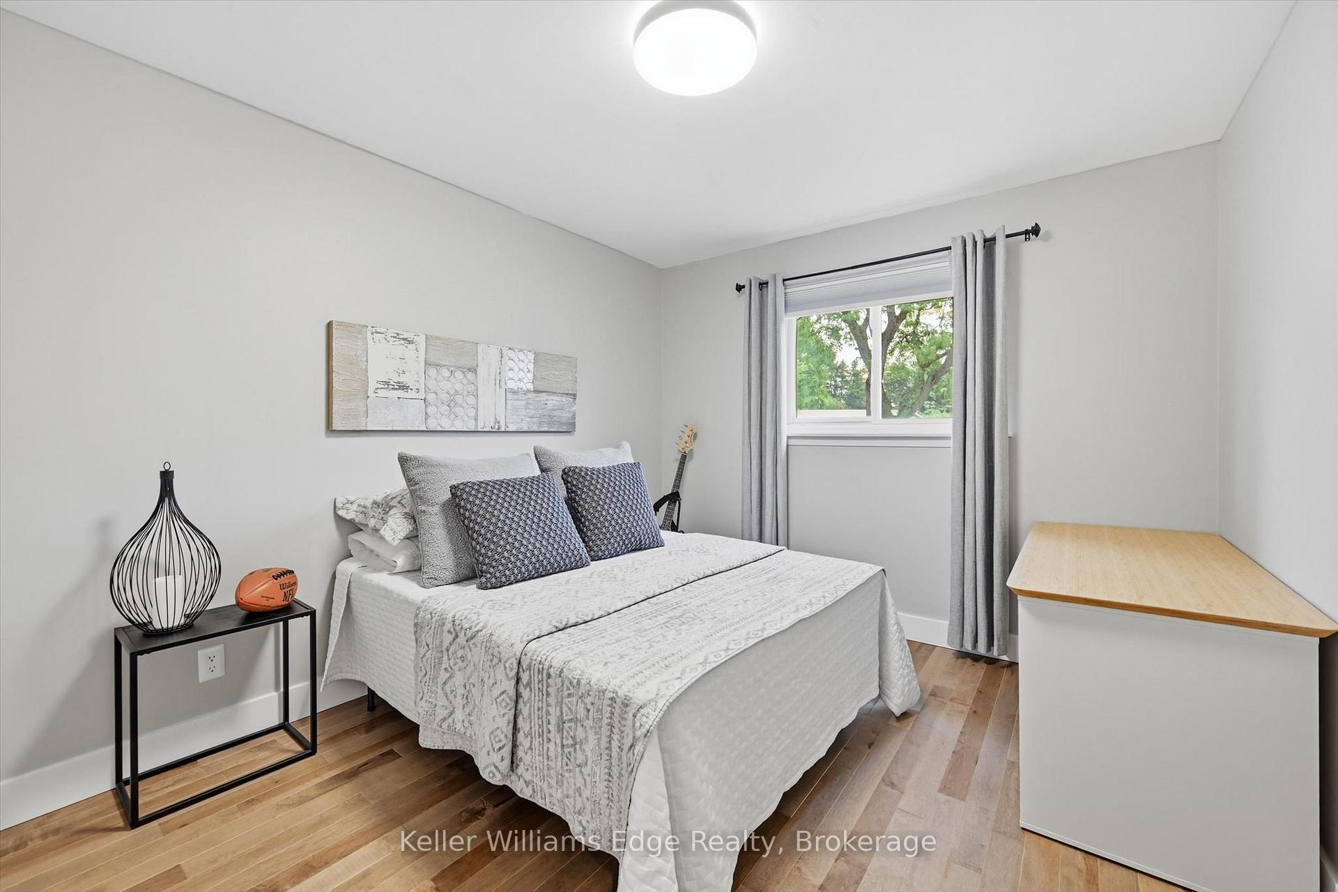 Photo 32 of 2372 Cayuga Court, Burlington, Brant Hills — HOMEH
