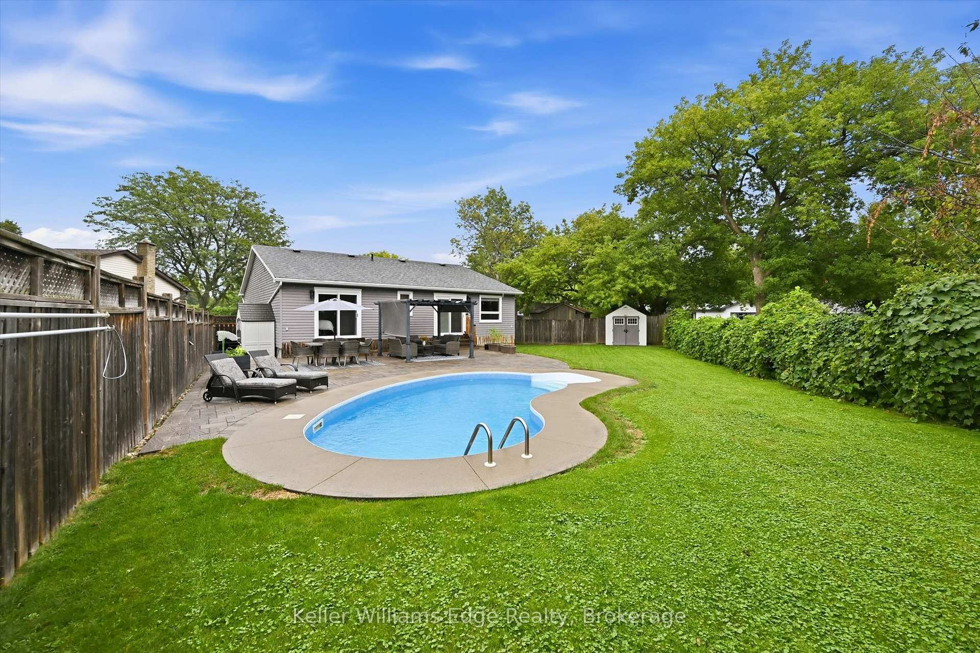 Photo 44 of 2372 Cayuga Court, Burlington, Brant Hills — HOMEH