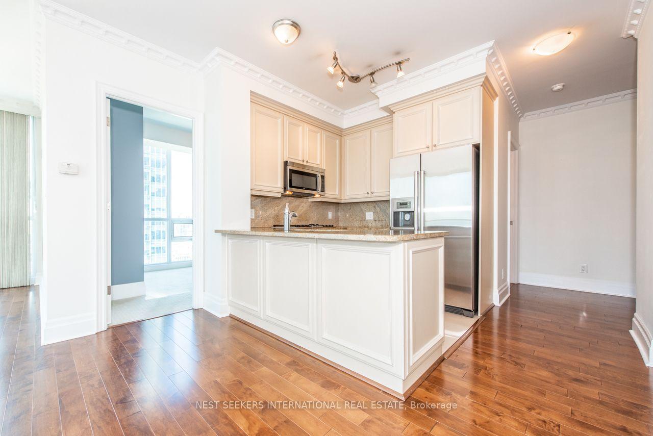 Photo 4 of Unit 3602, 16 Harbour Street, Toronto, Waterfront Communities — HOMEH