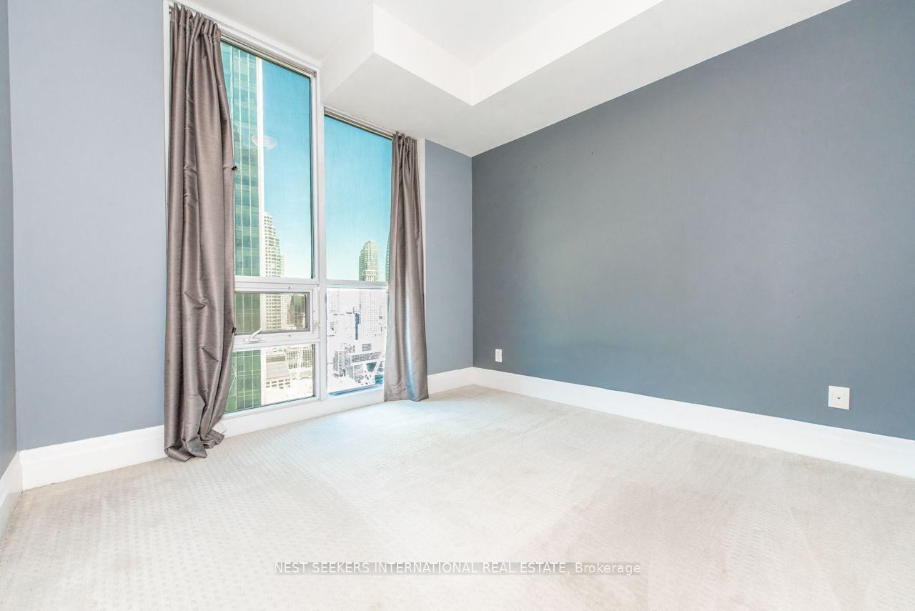 Photo 7 of Unit 3602, 16 Harbour Street, Toronto, Waterfront Communities — HOMEH