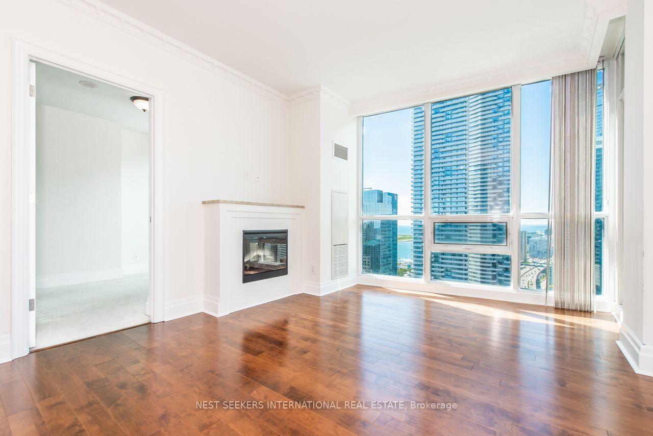 Photo 11 of Unit 3602, 16 Harbour Street, Toronto, Waterfront Communities — HOMEH