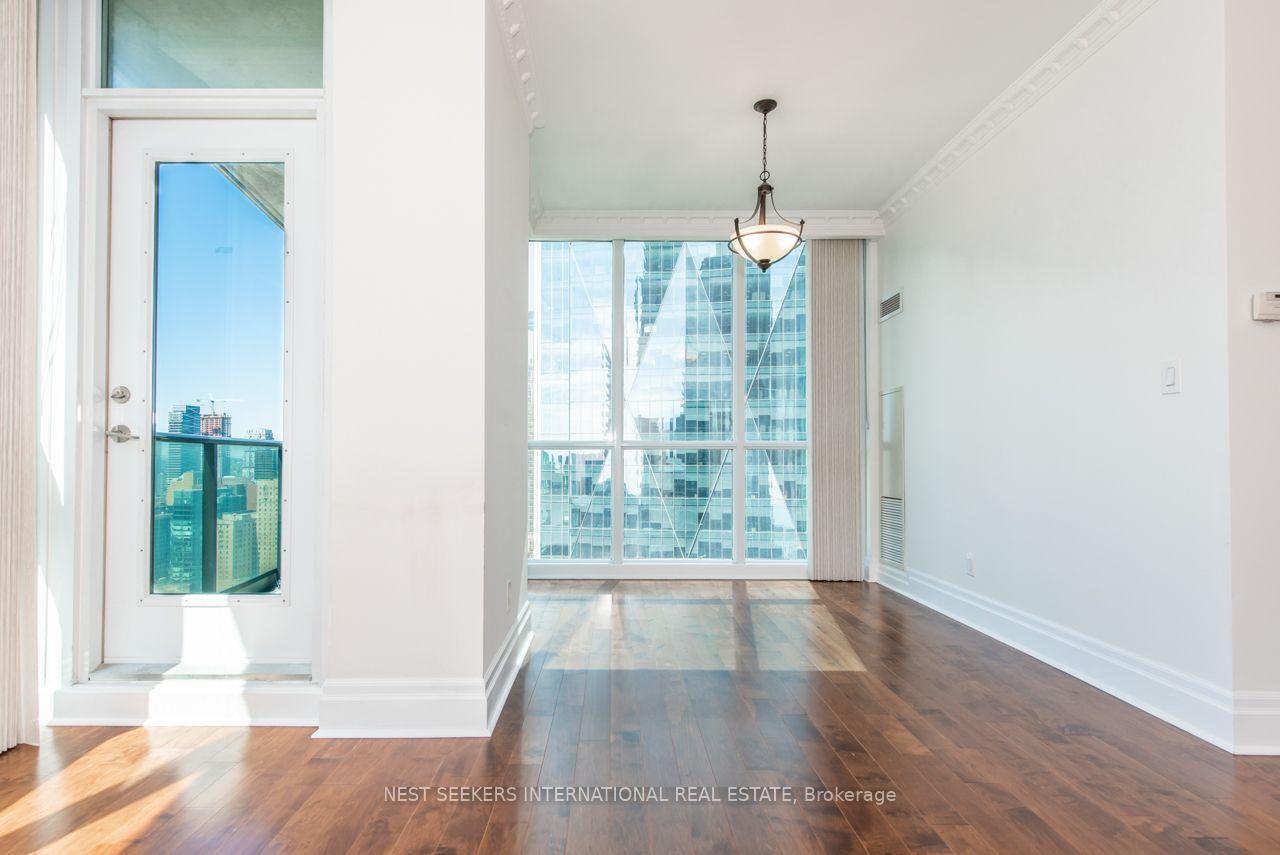 Photo 13 of Unit 3602, 16 Harbour Street, Toronto, Waterfront Communities — HOMEH