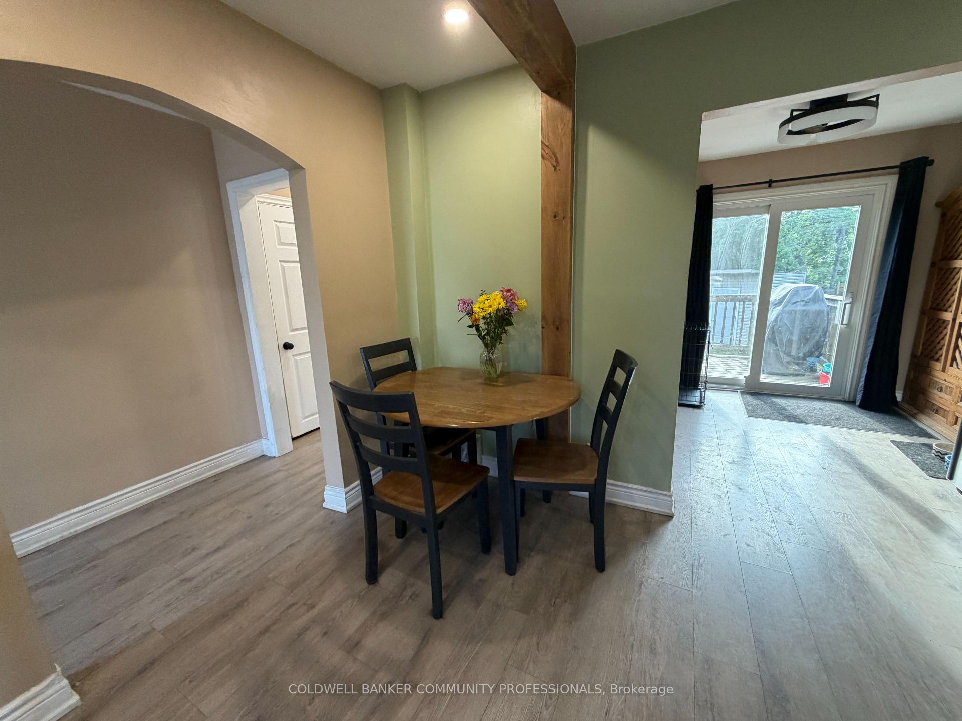 Photo 7 of 94 Howard Avenue, Hamilton, Balfour — HOMEH