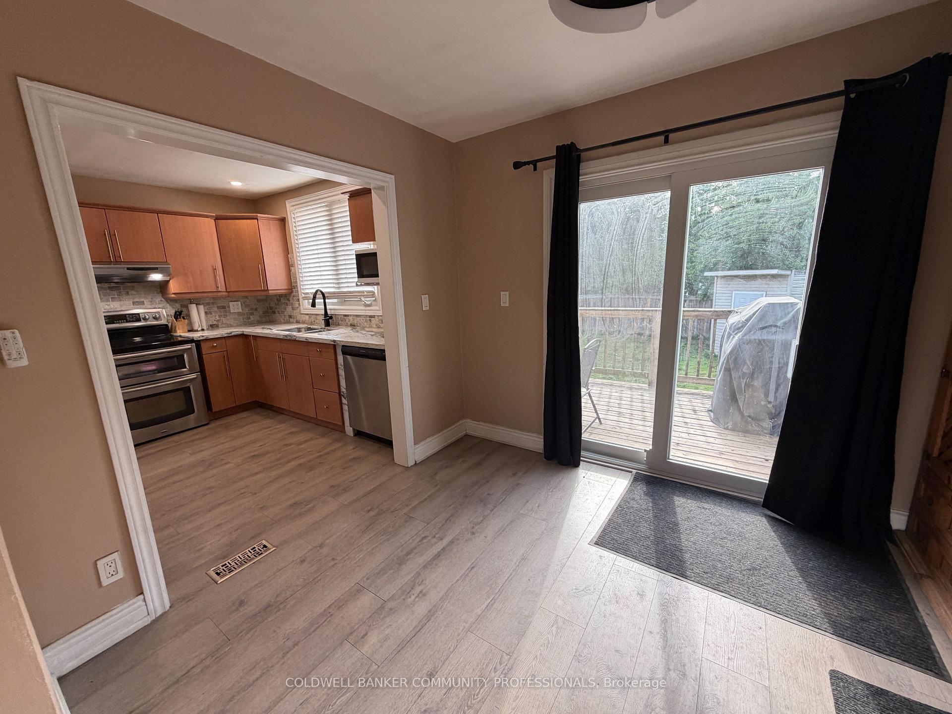 Photo 8 of 94 Howard Avenue, Hamilton, Balfour — HOMEH