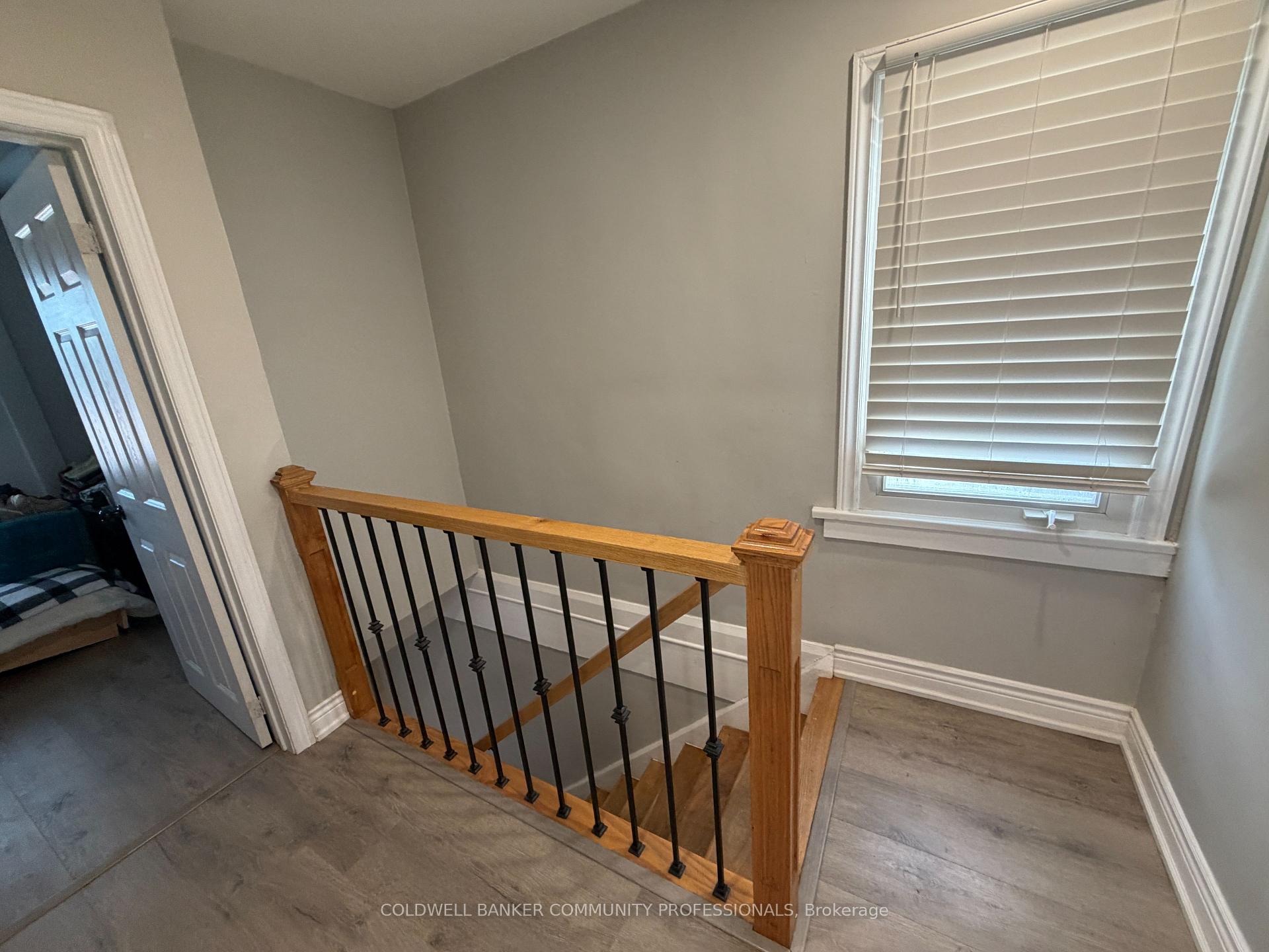 Photo 11 of 94 Howard Avenue, Hamilton, Balfour — HOMEH