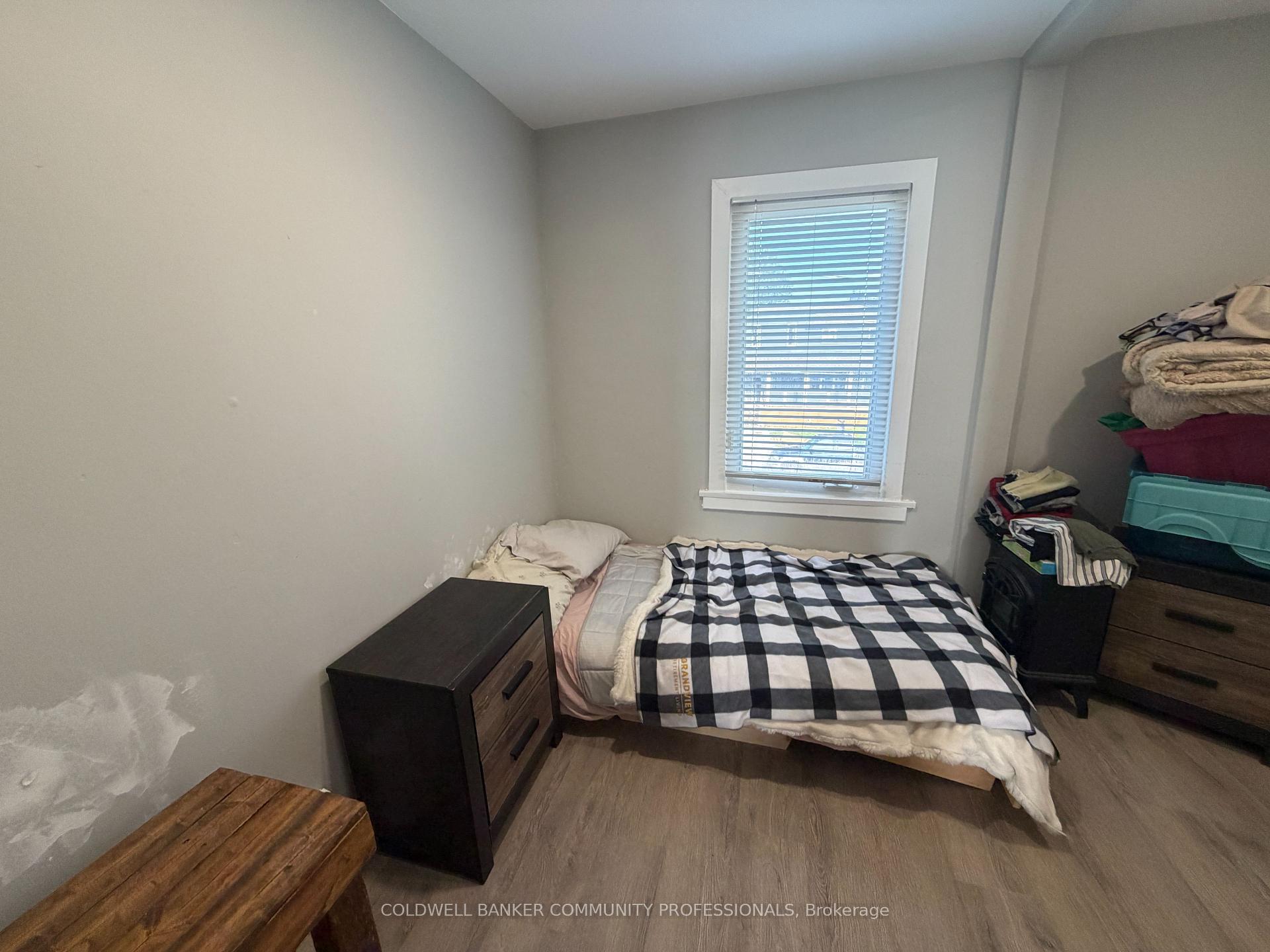 Photo 15 of 94 Howard Avenue, Hamilton, Balfour — HOMEH