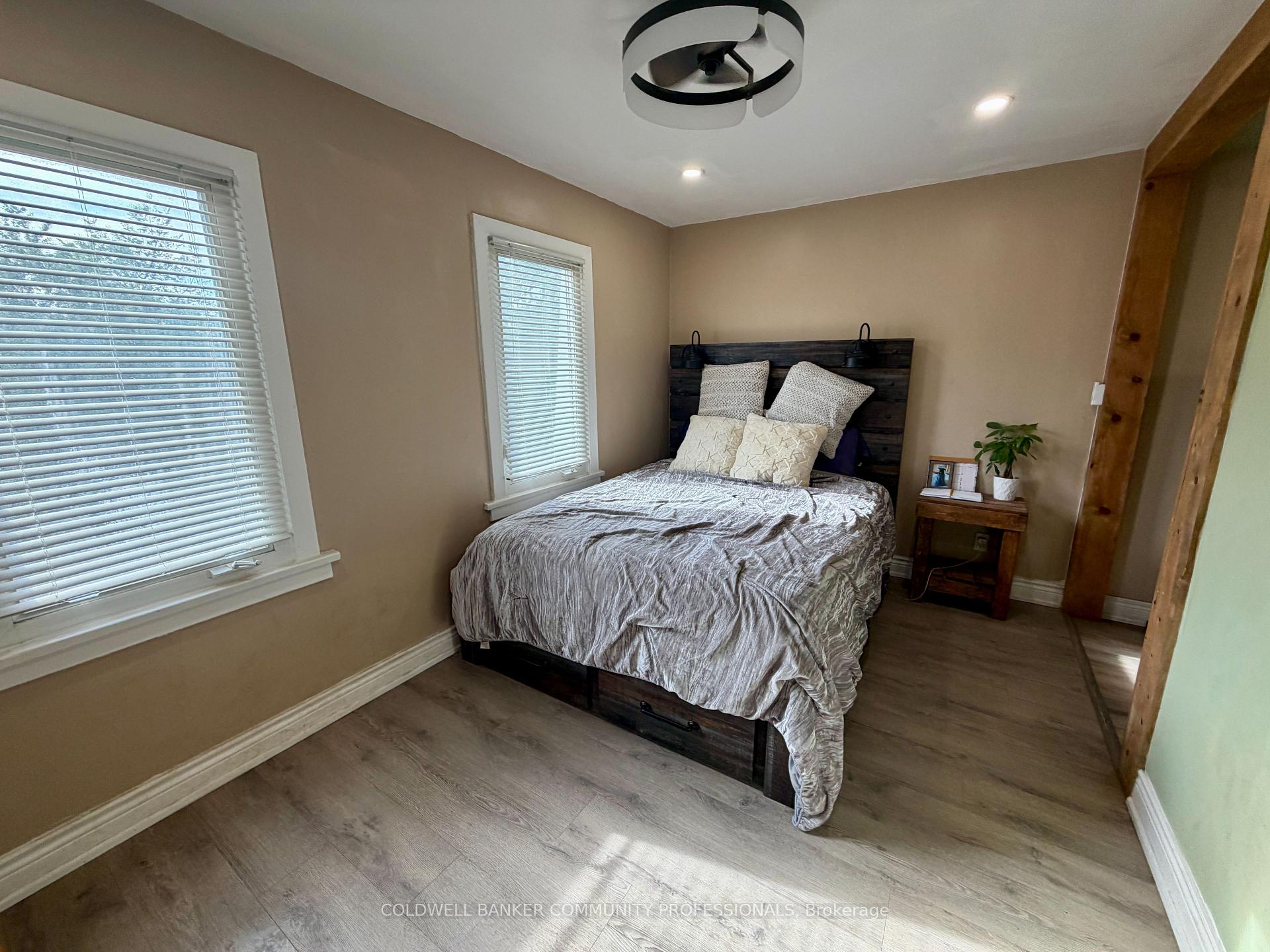 Photo 14 of 94 Howard Avenue, Hamilton, Balfour — HOMEH