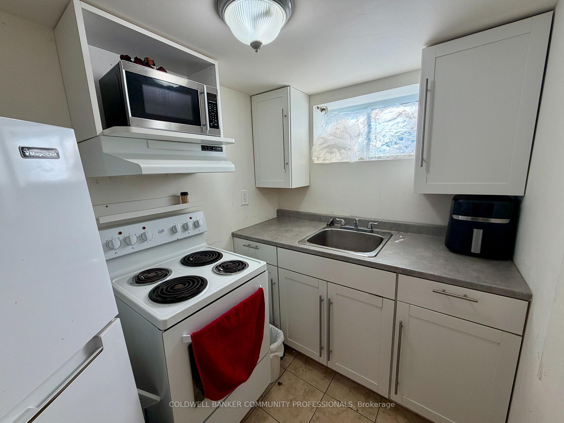 Photo 20 of 94 Howard Avenue, Hamilton, Balfour — HOMEH