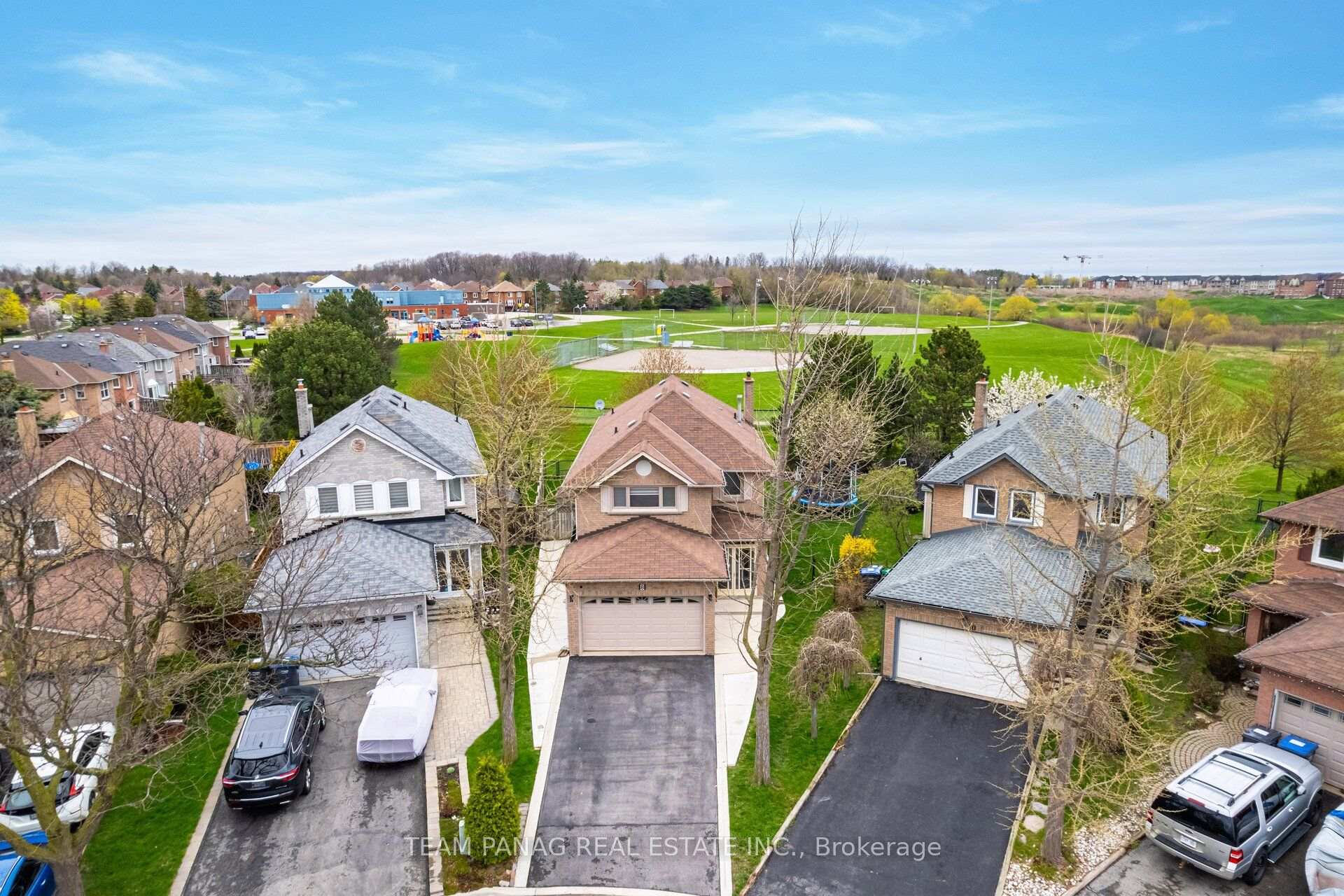 Photo 1 of 8 Drayglass Court, Brampton, Heart Lake East — HOMEH