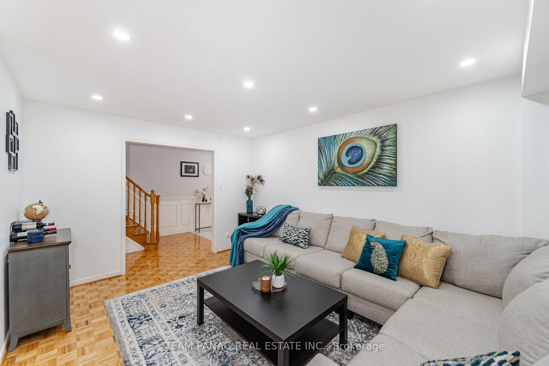 Photo 6 of 8 Drayglass Court, Brampton, Heart Lake East — HOMEH
