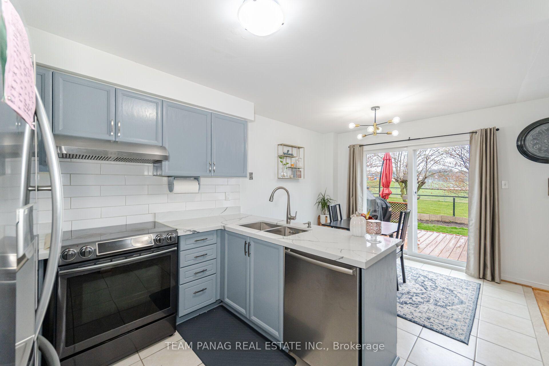 Photo 12 of 8 Drayglass Court, Brampton, Heart Lake East — HOMEH