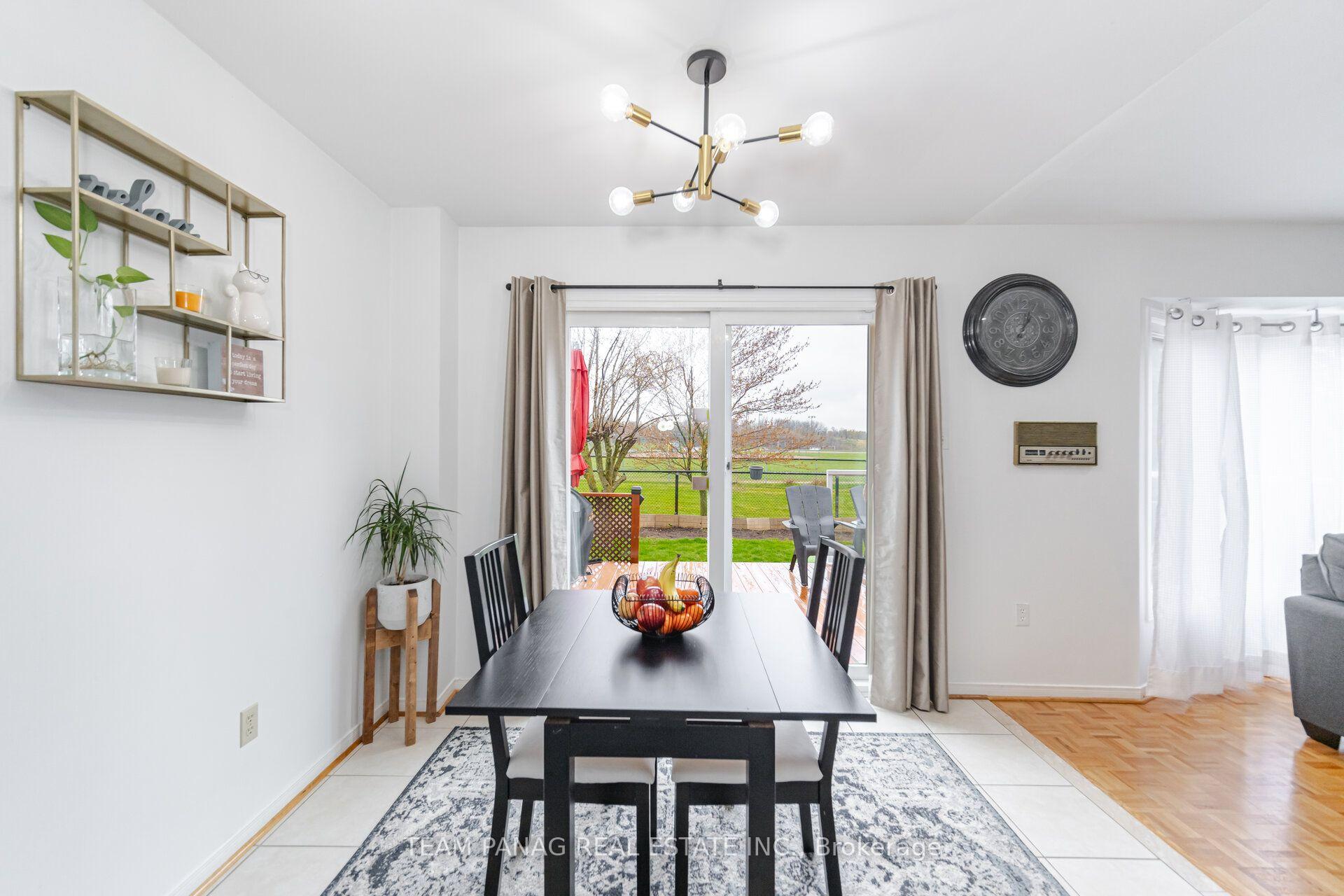 Photo 13 of 8 Drayglass Court, Brampton, Heart Lake East — HOMEH