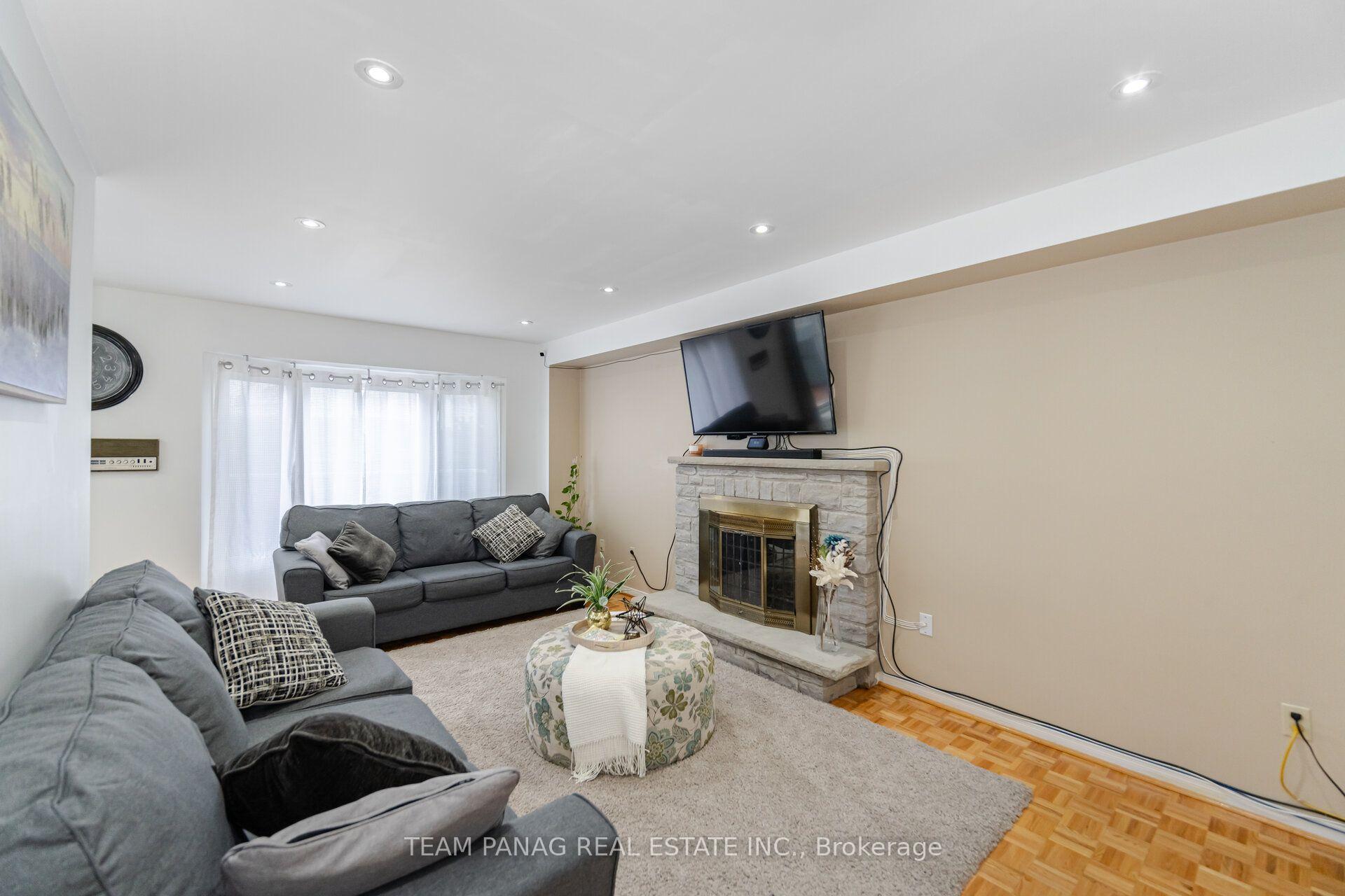 Photo 14 of 8 Drayglass Court, Brampton, Heart Lake East — HOMEH