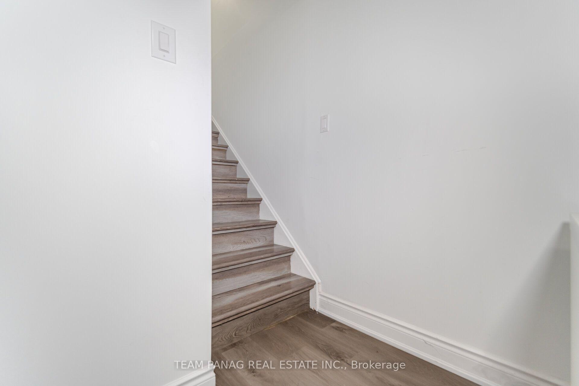 Photo 32 of 8 Drayglass Court, Brampton, Heart Lake East — HOMEH