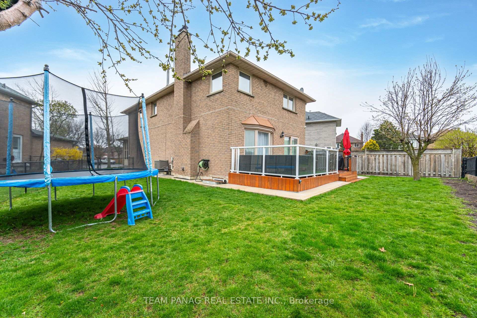 Photo 49 of 8 Drayglass Court, Brampton, Heart Lake East — HOMEH