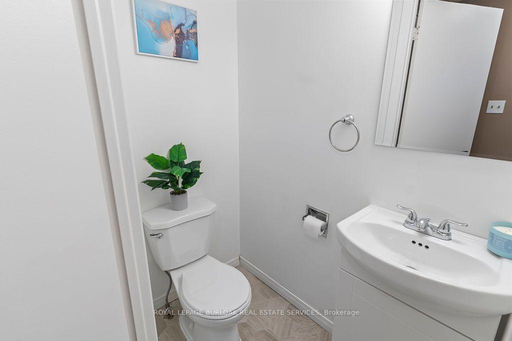 Photo 7 of Unit 43, 151 Gateshead Crescent, Hamilton, Stoney Creek — HOMEH