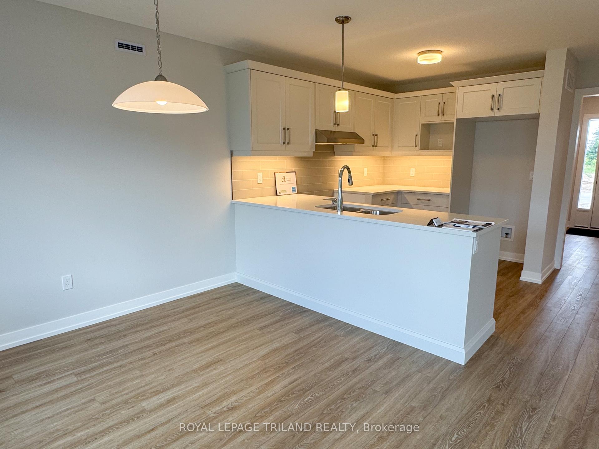 Photo 9 of 116 Styles Drive, St. Thomas — HOMEH