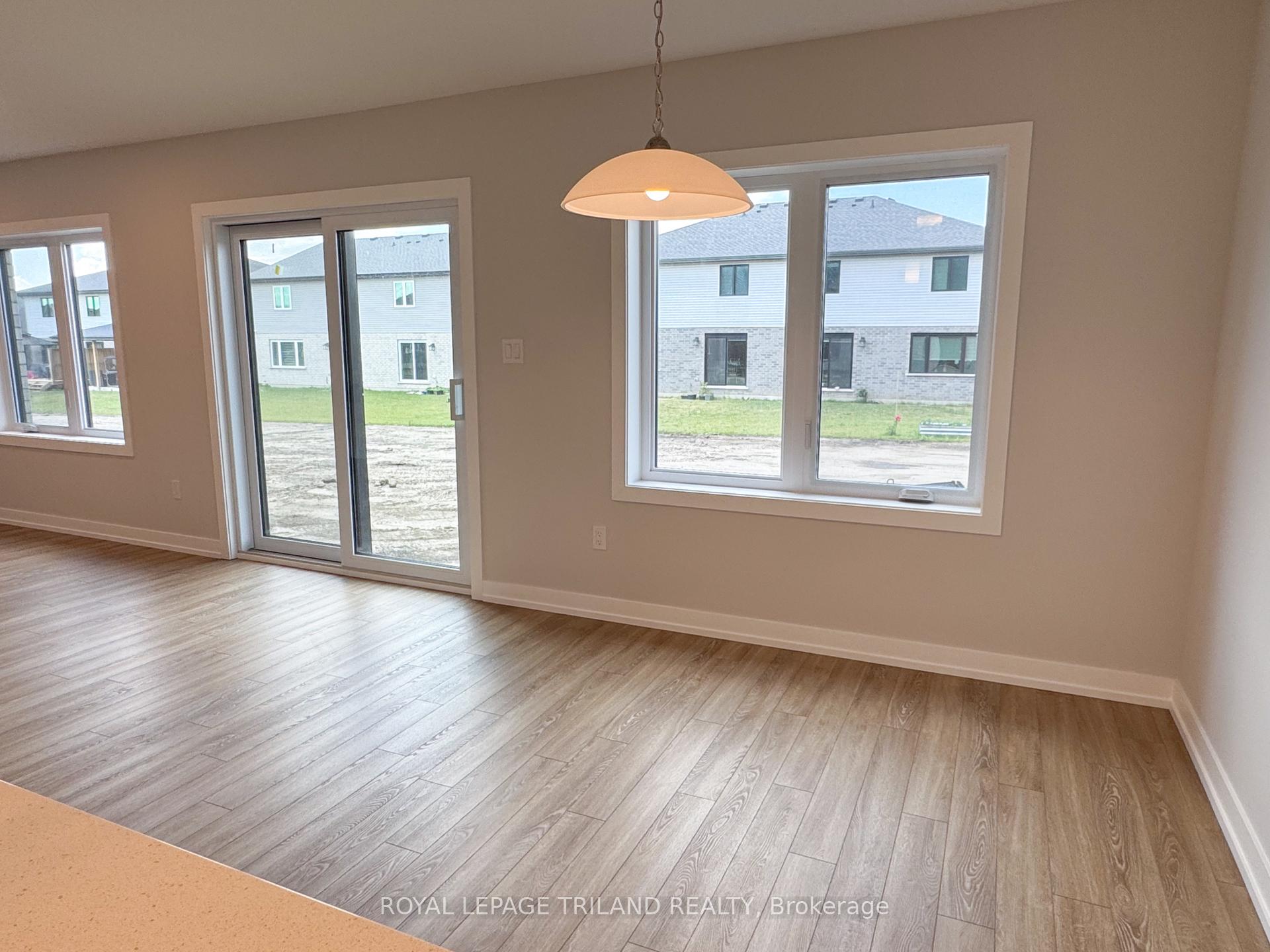 Photo 11 of 116 Styles Drive, St. Thomas — HOMEH