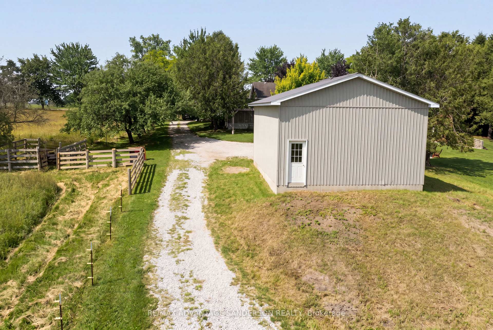 Photo 13 of 25348 Nairn Road, Middlesex Centre, Rural Middlesex Centre — HOMEH