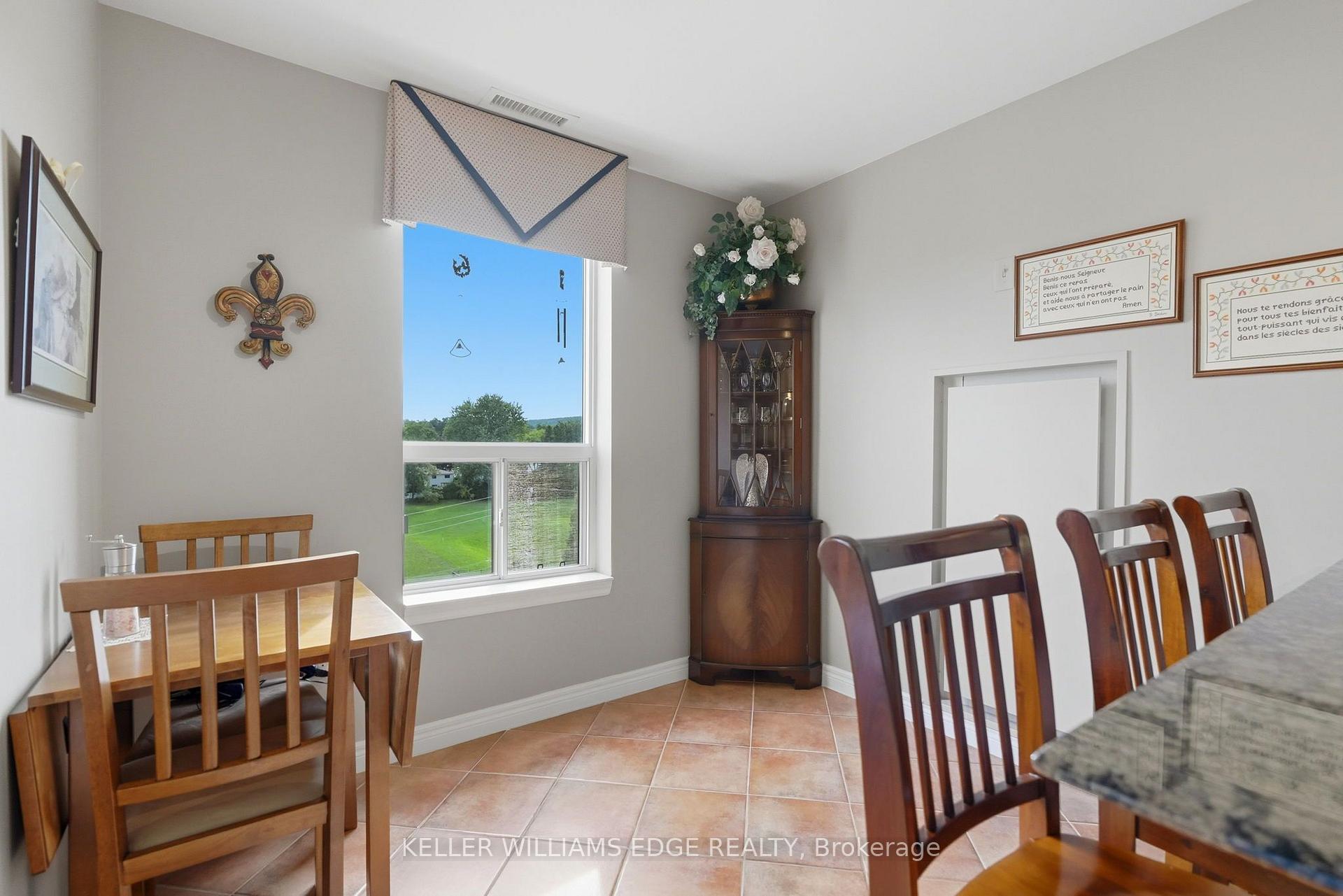Photo 16 of Unit 613, 2085 Amherst Heights Drive, Burlington, Brant Hills — HOMEH