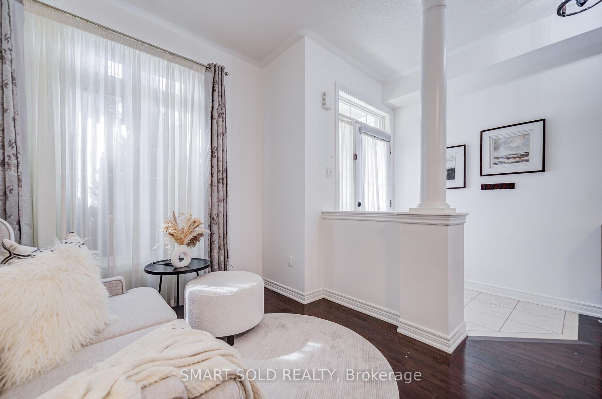 Photo 8 of 3 Chao Crescent, Richmond Hill, Oak Ridges — HOMEH