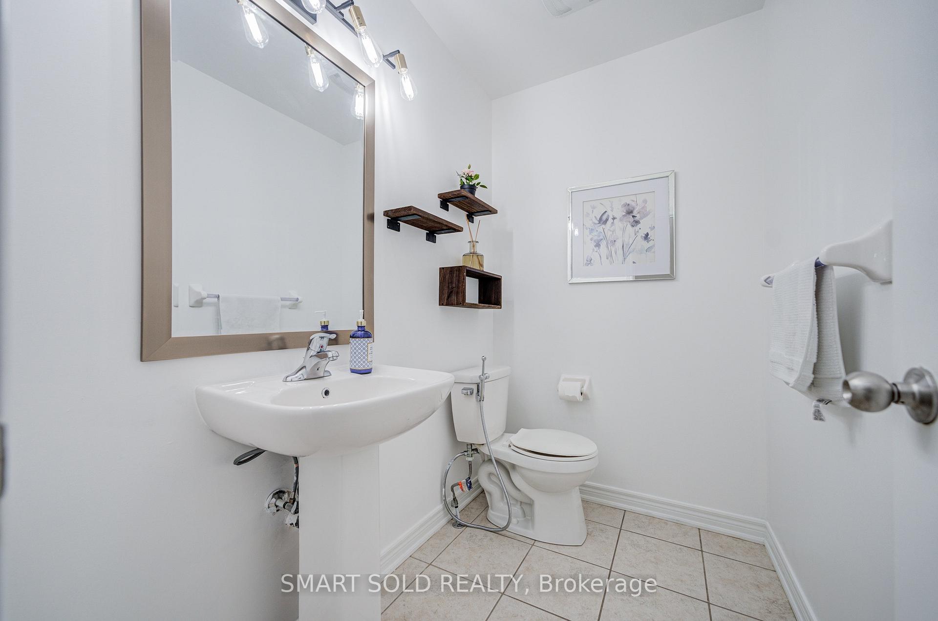 Photo 14 of 3 Chao Crescent, Richmond Hill, Oak Ridges — HOMEH