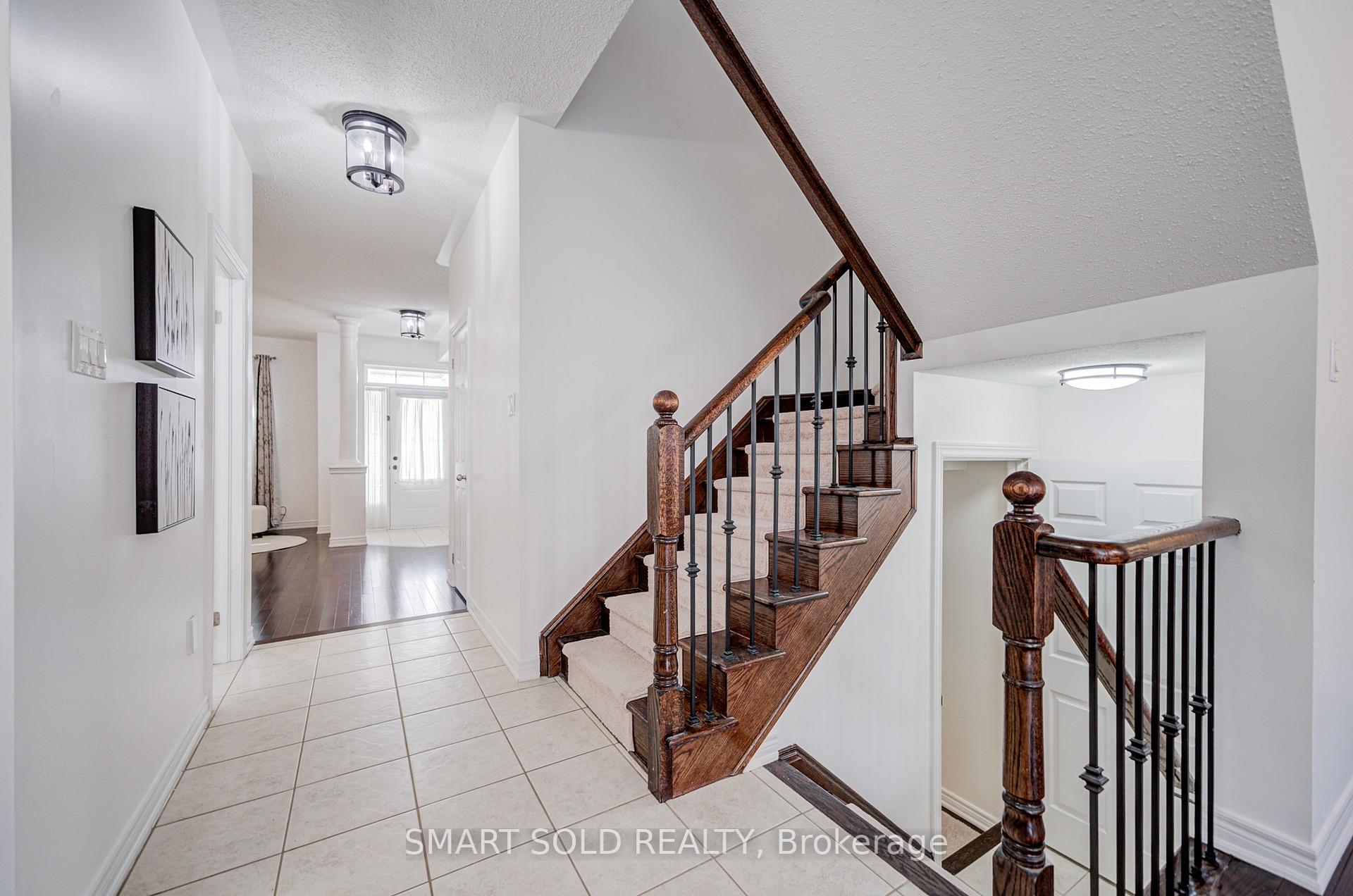 Photo 15 of 3 Chao Crescent, Richmond Hill, Oak Ridges — HOMEH