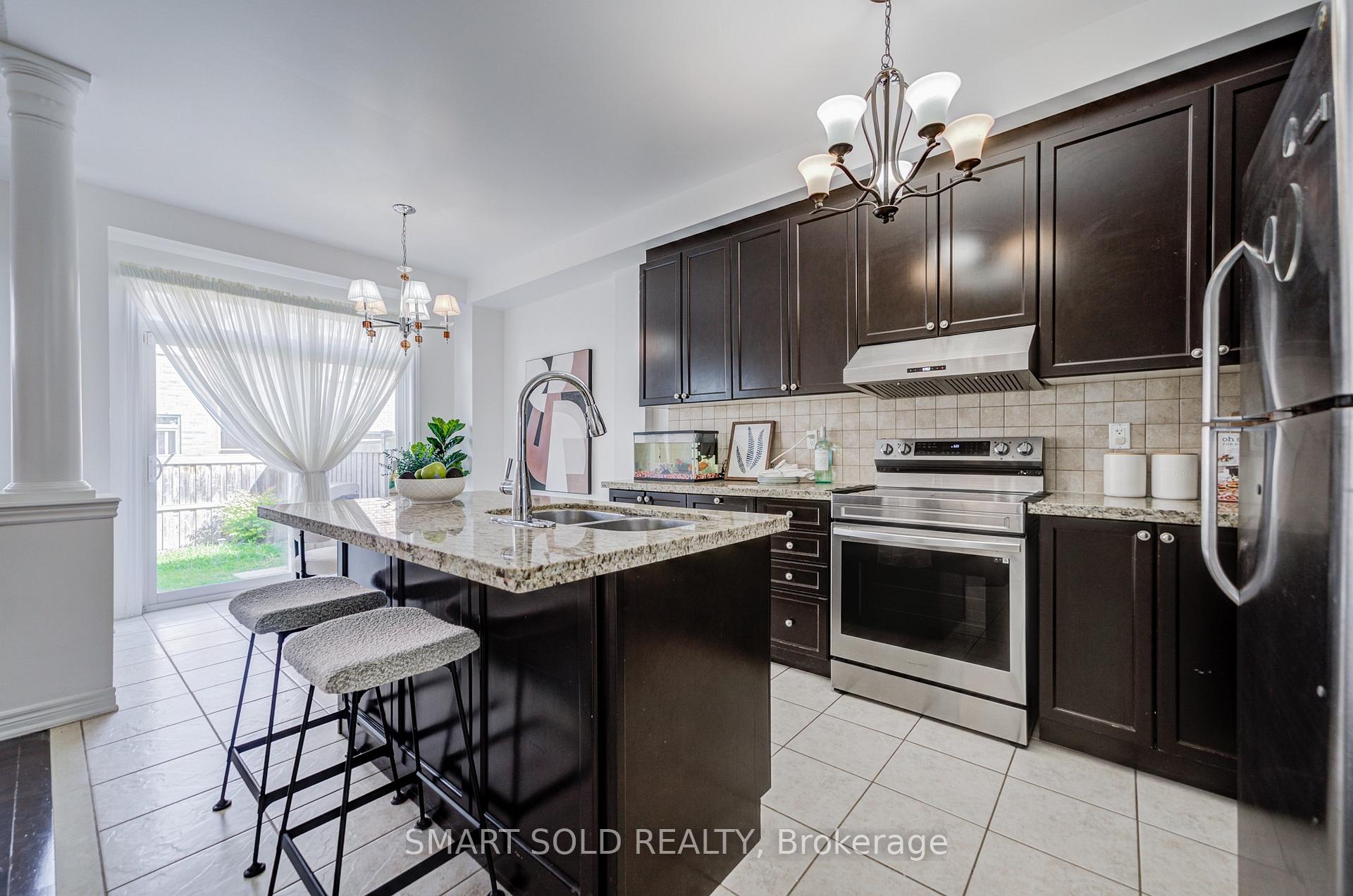 Photo 16 of 3 Chao Crescent, Richmond Hill, Oak Ridges — HOMEH