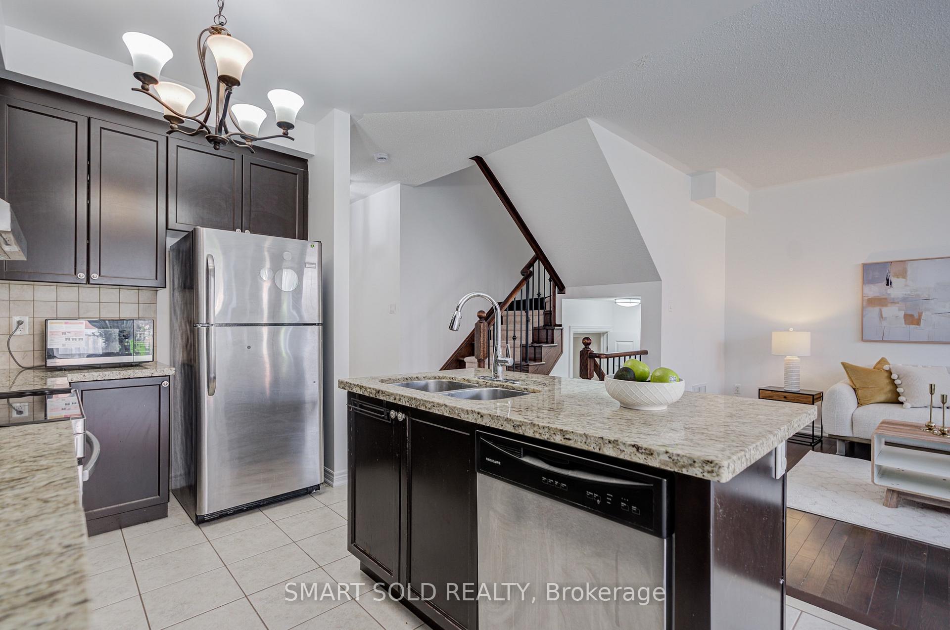 Photo 20 of 3 Chao Crescent, Richmond Hill, Oak Ridges — HOMEH