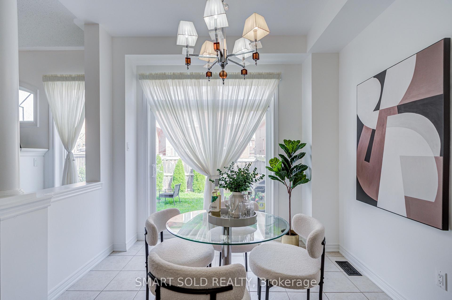 Photo 21 of 3 Chao Crescent, Richmond Hill, Oak Ridges — HOMEH