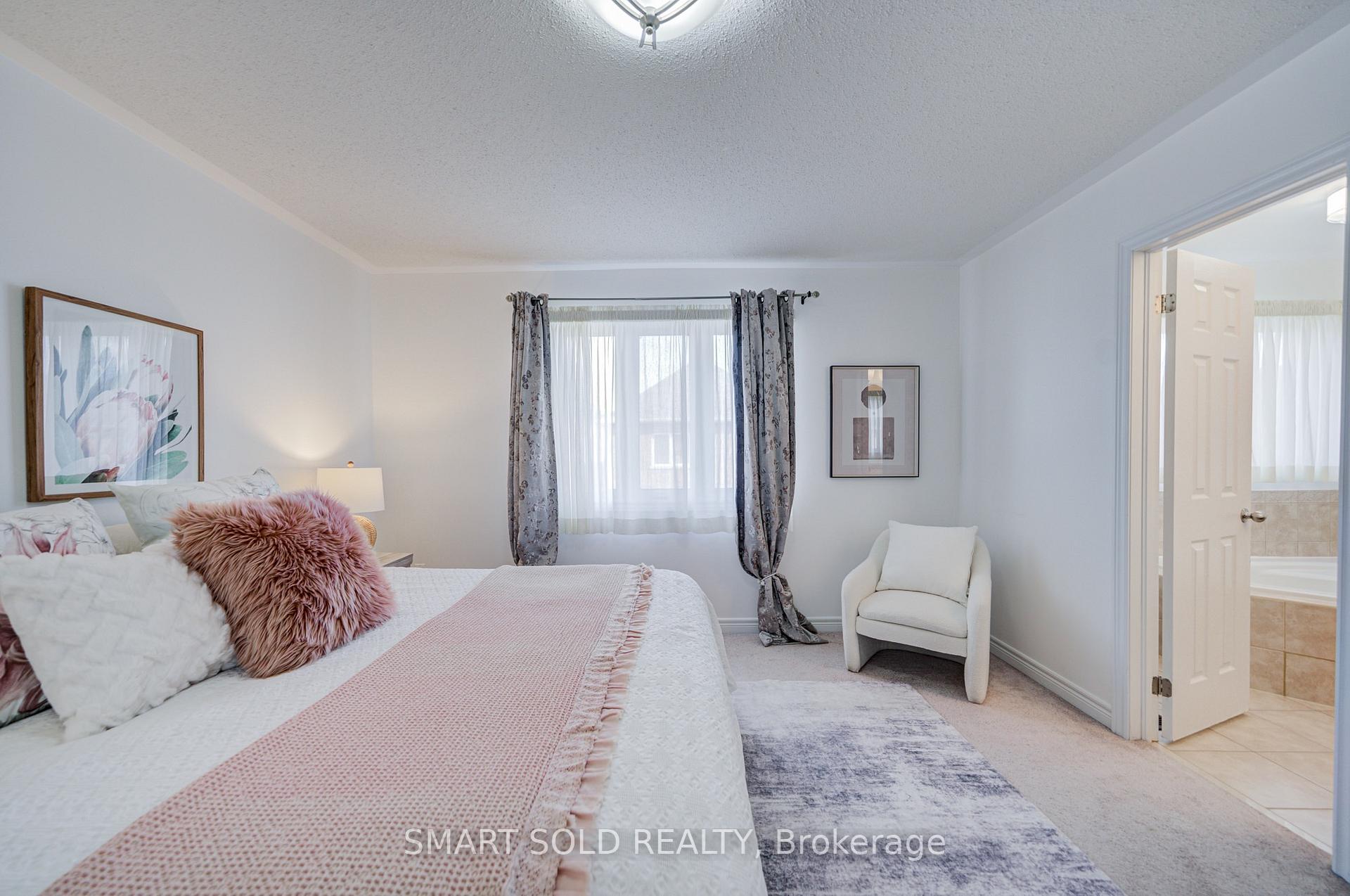 Photo 29 of 3 Chao Crescent, Richmond Hill, Oak Ridges — HOMEH