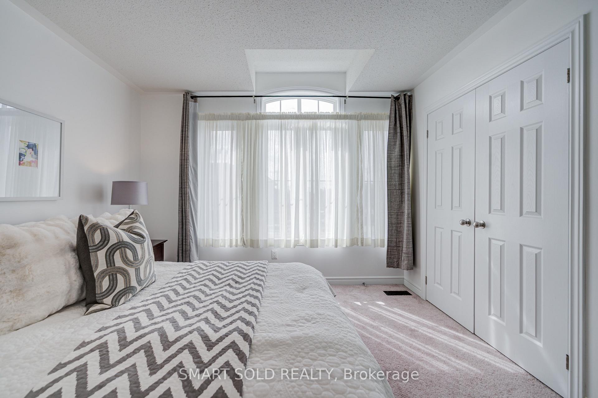 Photo 33 of 3 Chao Crescent, Richmond Hill, Oak Ridges — HOMEH