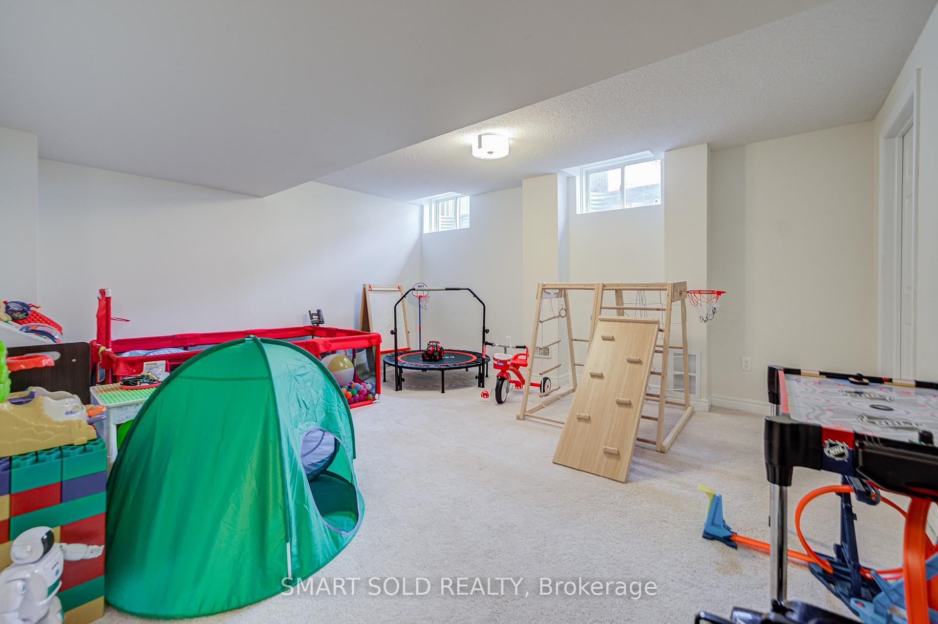 Photo 39 of 3 Chao Crescent, Richmond Hill, Oak Ridges — HOMEH