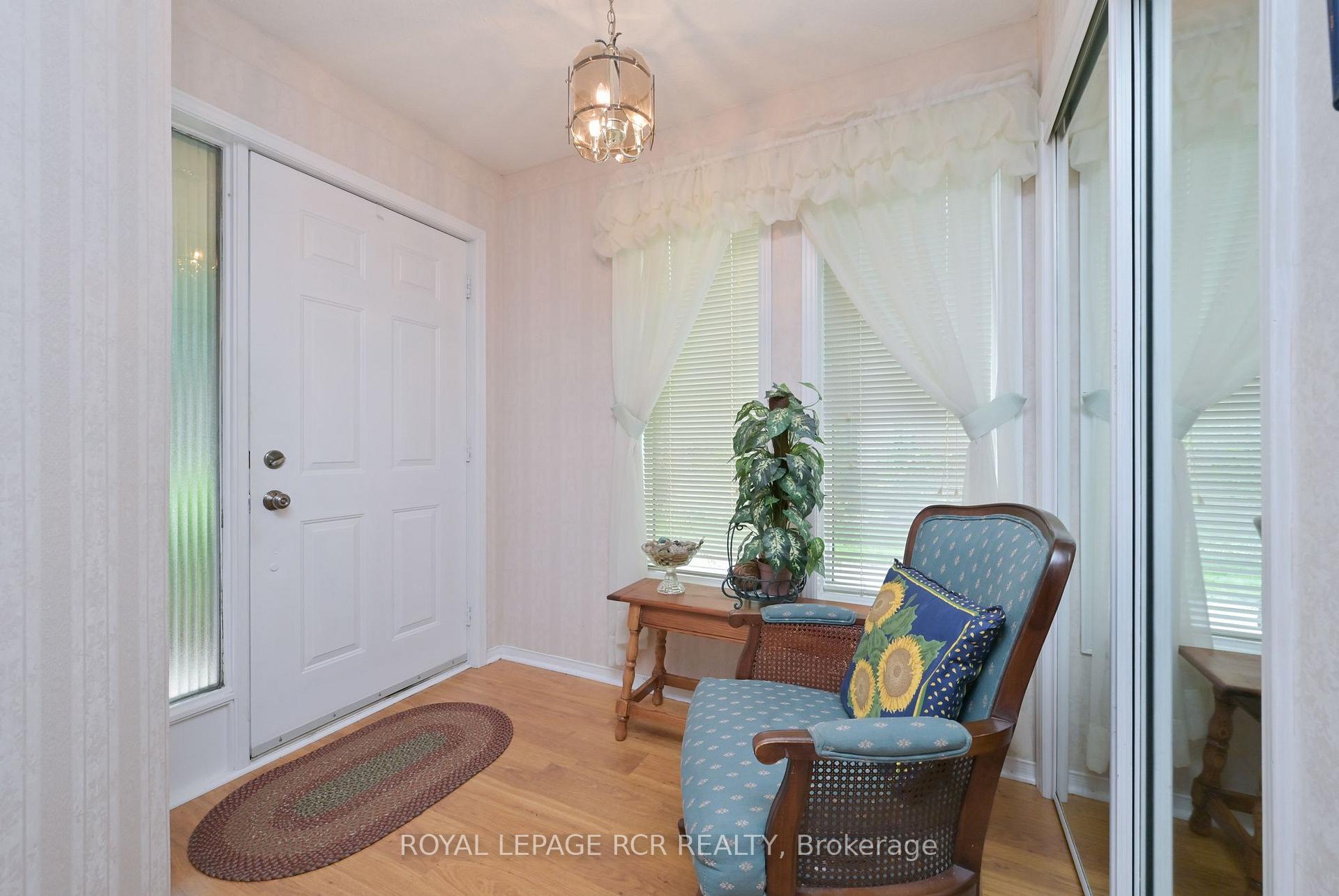 Photo 3 of 7 Dell Arbor Crescent, New Tecumseth, Alliston — HOMEH
