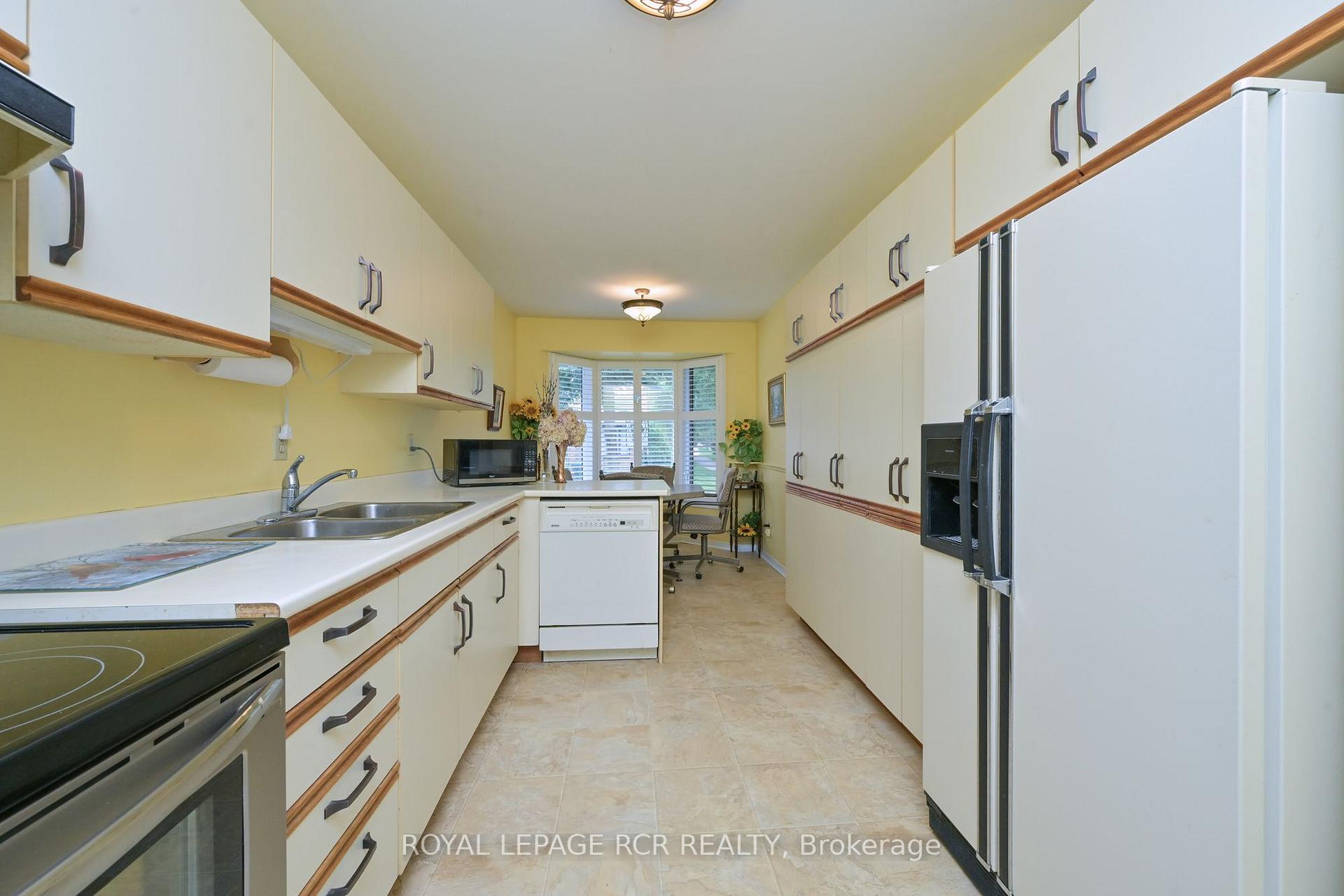 Photo 5 of 7 Dell Arbor Crescent, New Tecumseth, Alliston — HOMEH