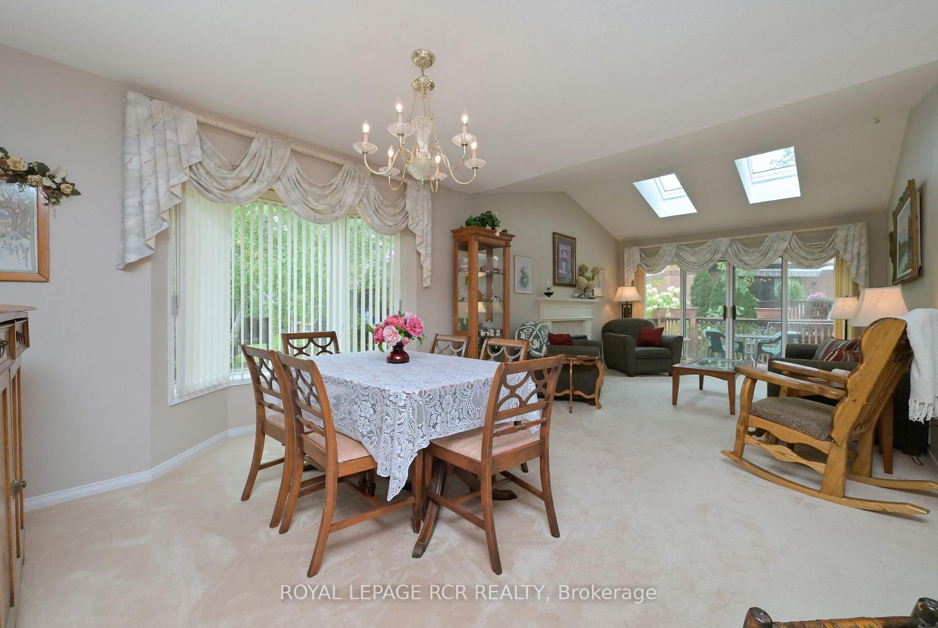 Photo 8 of 7 Dell Arbor Crescent, New Tecumseth, Alliston — HOMEH