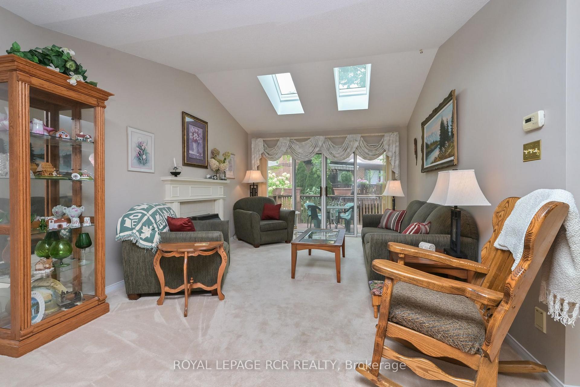 Photo 11 of 7 Dell Arbor Crescent, New Tecumseth, Alliston — HOMEH