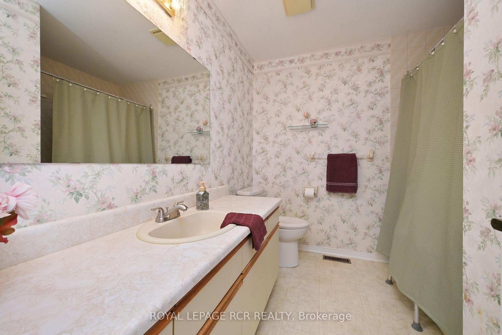 Photo 17 of 7 Dell Arbor Crescent, New Tecumseth, Alliston — HOMEH