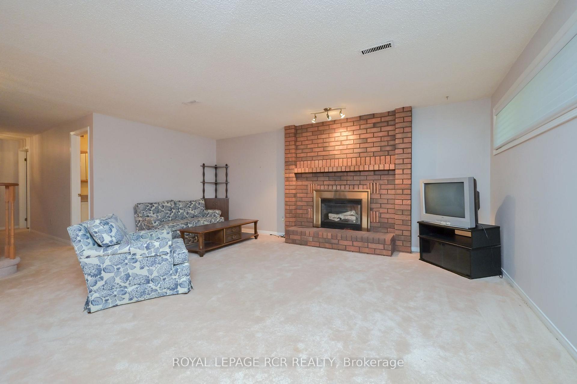Photo 20 of 7 Dell Arbor Crescent, New Tecumseth, Alliston — HOMEH